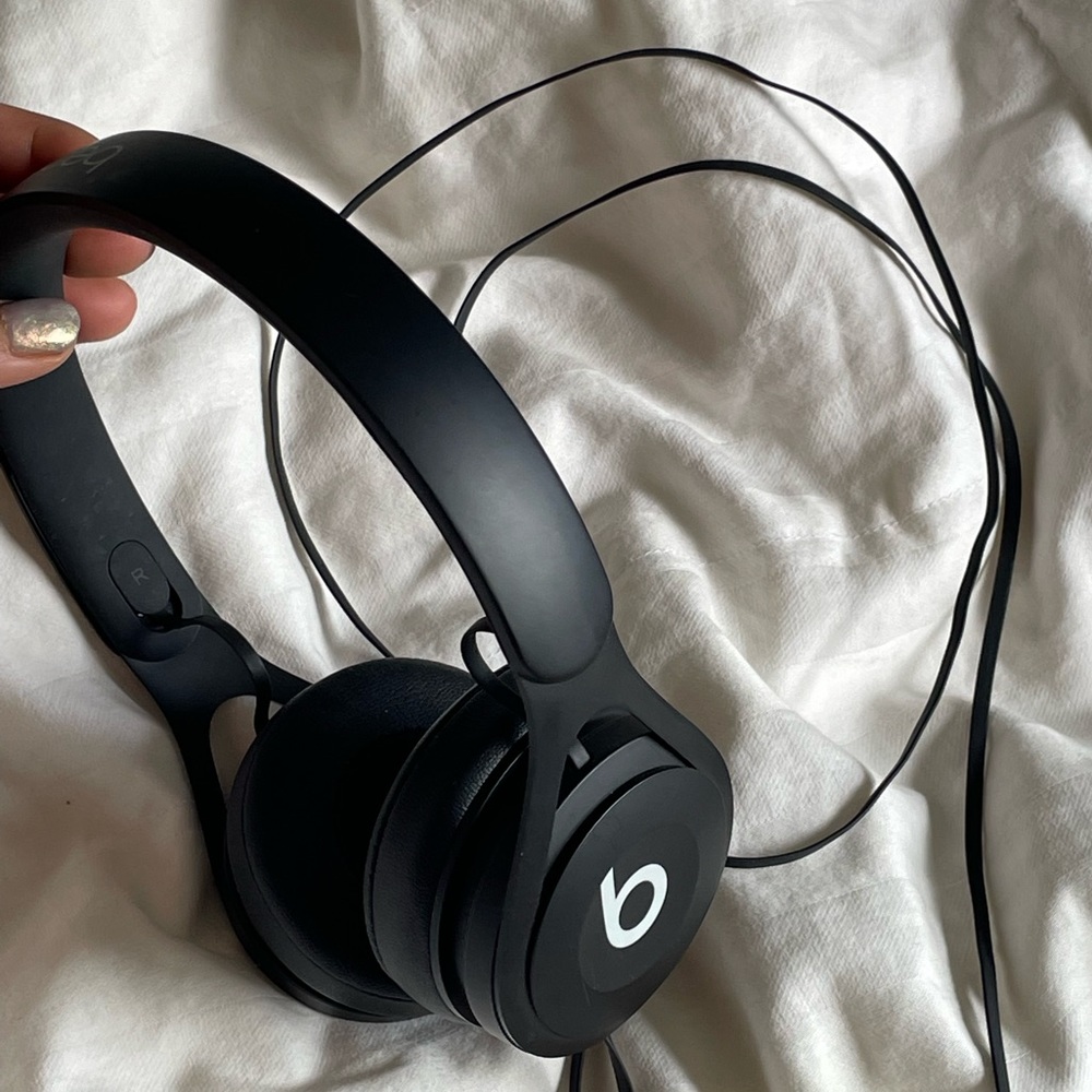 Like new Beats by Dre EP Wired Over-Ear Headphones